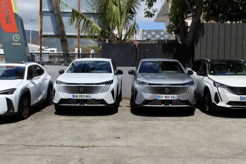Peugeot 3008 récents de la flotte MultiAuto en agence à La Réunion