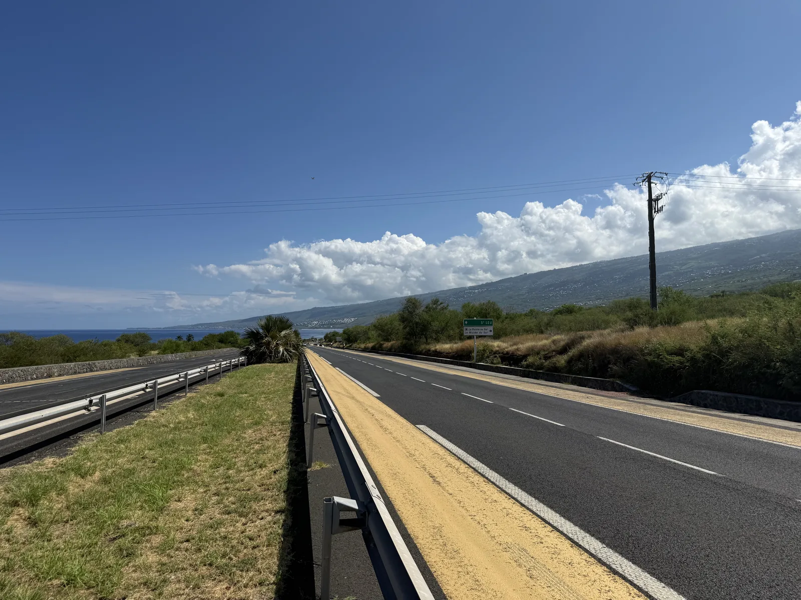 Mietwagen in Saint-Paul, La Réunion. MultiAuto