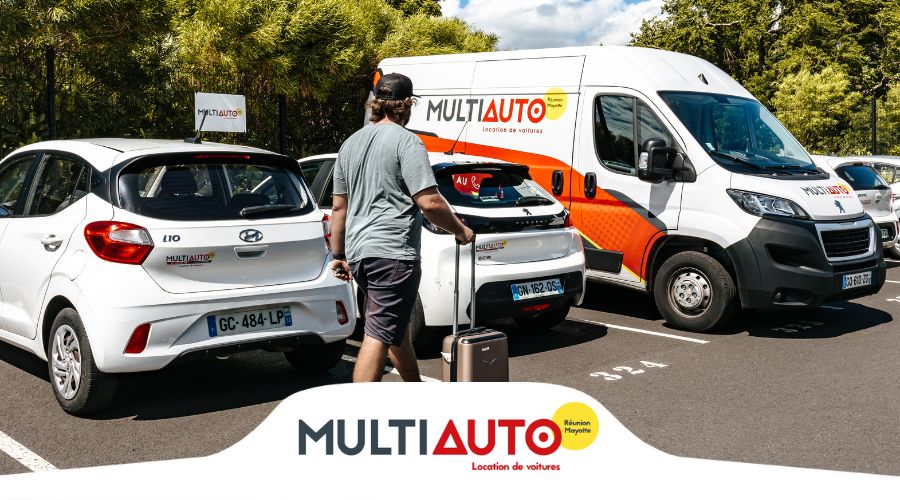 Voyageur sur le parking de gardiennage Multi Auto à l'aéroport Roland Garros (Île de La Réunion)